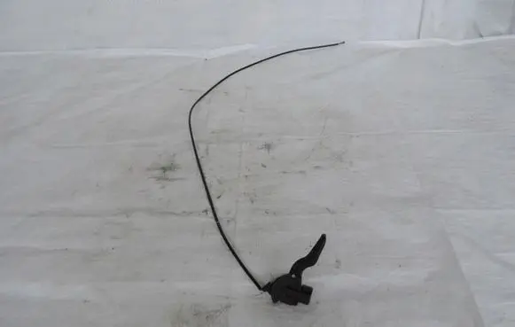 Opel Meriva B Engine bonnet/hood lock release cable 13128231