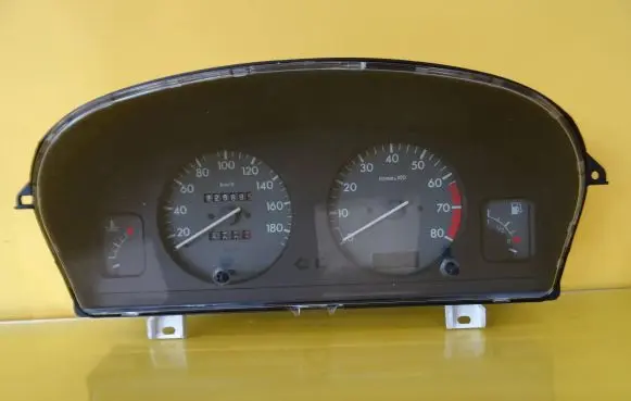 Speedometer (instrument cluster)