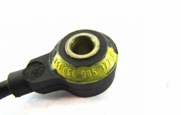 Audi A4 S4 B5 8D Detonation knock sensor KS1054905377H