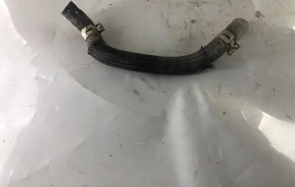 Toyota Auris 150 Engine coolant pipe/hose