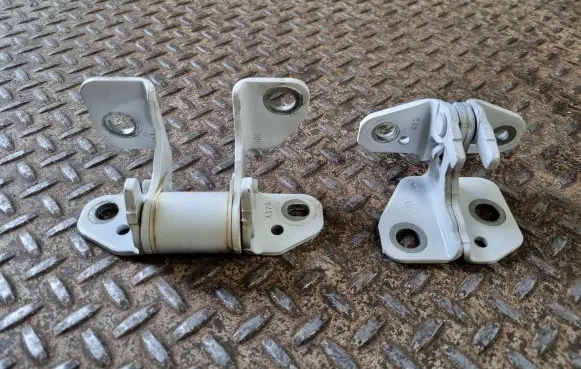 Jeep Grand Cherokee Rear door hinge set 