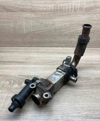 BMW 5 E39 EGR valve cooler 7787404