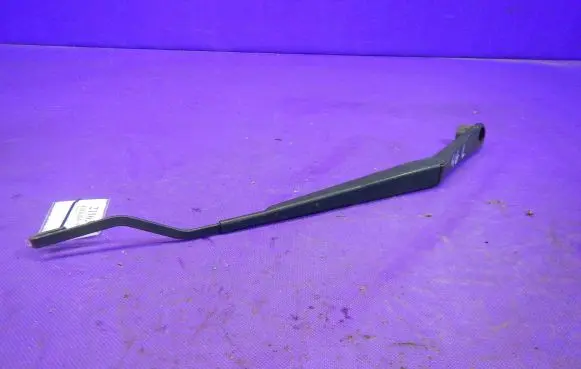 Jeep Grand Cherokee (WK) Front wiper blade arm