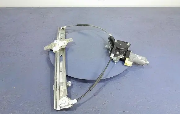 Hyundai i10 Front door window regulator with motor 82401-0X010