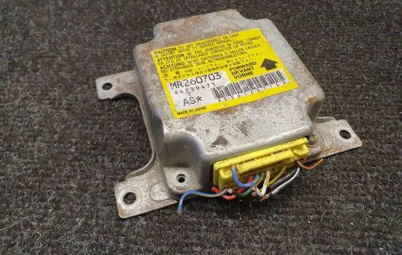 Mitsubishi Galant Airbag control unit/module MR260703