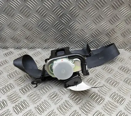 Toyota Prius (XV60) Rear seatbelt 7336047150C0