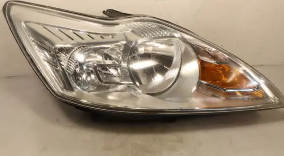 Ford Focus Headlight/headlamp E415530