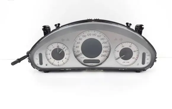 Mercedes-Benz E W211 Speedometer (instrument cluster) A2115404648