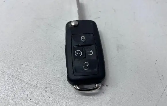 Volkswagen PASSAT B8 USA Ignition key/card 561837202G