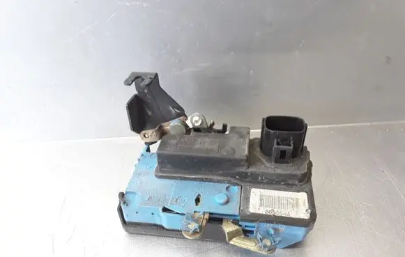 Volvo S60 Front door lock 8650544