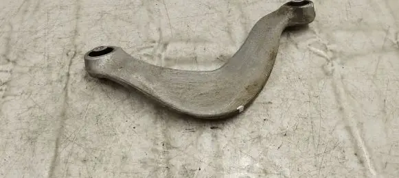 Porsche Macan (95B) Rear upper control arm/wishbone 8k0505323