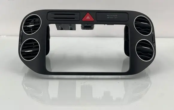 Volkswagen Golf Plus Radio/GPS head unit trim 5M0858071J