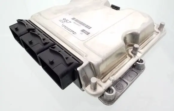 Volvo S40, V40 Engine control unit/module 0281010441 8200112254 HOM8200065996