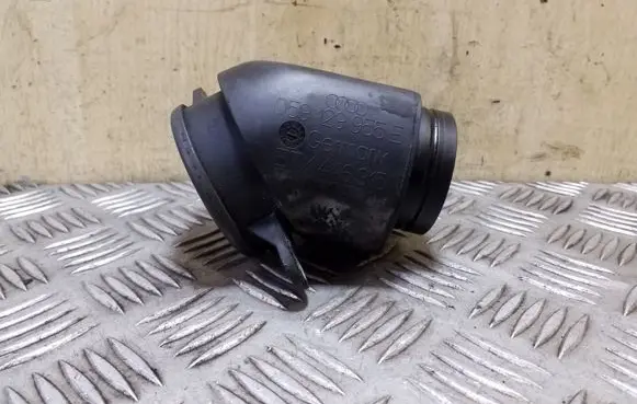 Audi A5 8T 8F Turbo air intake inlet pipe/hose 059129955E