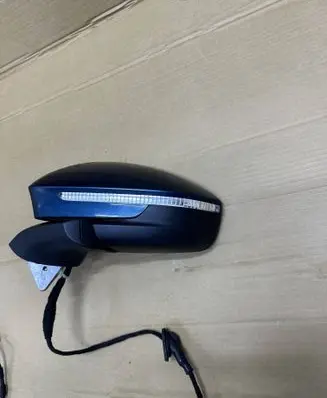 Volkswagen Tiguan Front door electric wing mirror 