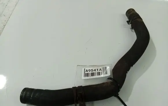 Toyota Avensis T270 Engine coolant pipe/hose 