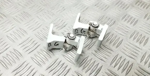 Rear door hinge set