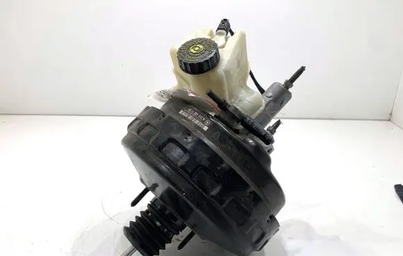 Mercedes-Benz E W212 Brake booster A2124301130