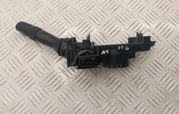 Toyota Avensis T270 Indicator stalk 8414005190 17F373