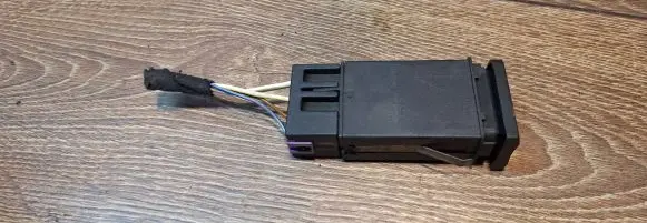 Audi A3 S3 8L Windscreen/window heater switch 8l0941503a