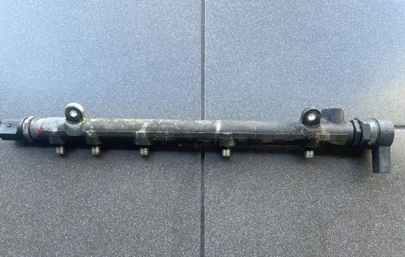 Mercedes-Benz Vito Viano W639 Fuel main line pipe 0445214038