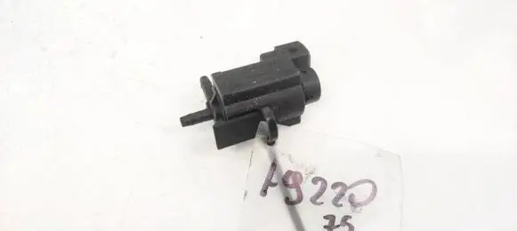 BMW 7 E38 Turbo solenoid valve 1742712 72234100