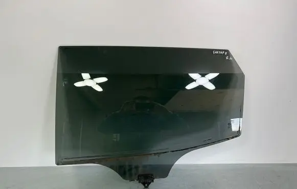 Hyundai Santa Fe Rear door window glass 43R000399