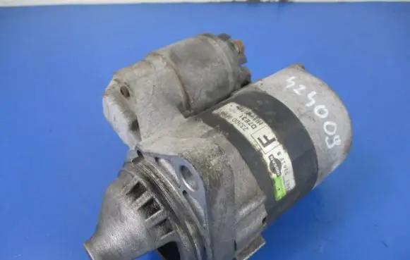 Nissan Almera Tino Starter motor 233009F661