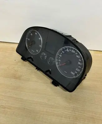 Volkswagen Touran I Speedometer (instrument cluster) 1T0920860G V3350110 VWZ7Z0C8714448