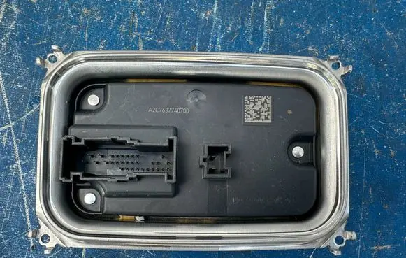 Mercedes-Benz E W213 Xenon control unit/module A2139003133 20100200605119E