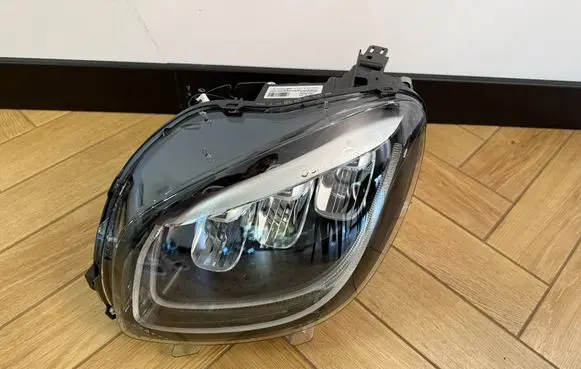 Smart ForTwo III C453 Headlight/headlamp A4539069701 260607083R