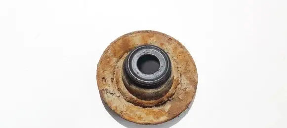 Volkswagen PASSAT B4 Coil spring mount 