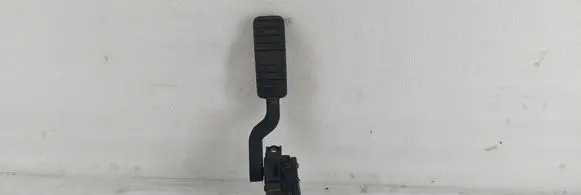 Accelerator throttle pedal