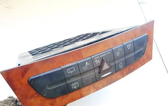 Mercedes-Benz E W211 Hazard light switch a2116800552