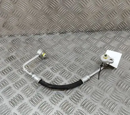Volvo XC90 Air conditioning (A/C) pipe/hose 31390897