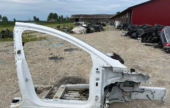 Tesla Model X Front quarter panel 