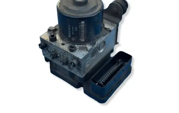 Volkswagen Transporter - Caravelle T5 ABS Pump 7E0614517A 7E0907379E