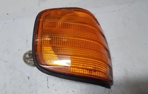 Mercedes-Benz S W126 Front indicator light 42608R6