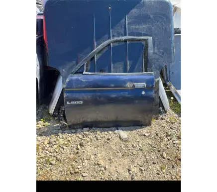 Mitsubishi L200 Front door