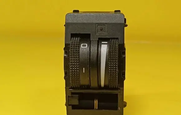 Audi A3 S3 8L Headlight level height control switch 4B0919094