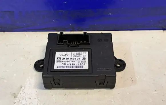 Jaguar XF X250 Door control unit/module 7G9T14B534BD
