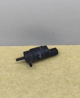 Mercedes-Benz E W211 Windscreen/windshield washer pump 3090179