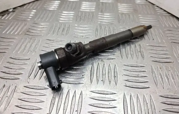 Fuel injector