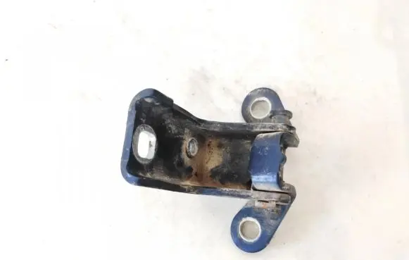 Ford Mondeo Mk III Rear door lower hinge 93bbf26807al 93bb-f26807-al