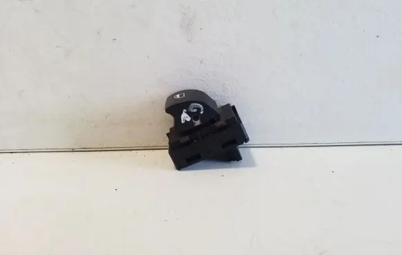 BMW X3 E83 Electric window control switch 9113773 15939948