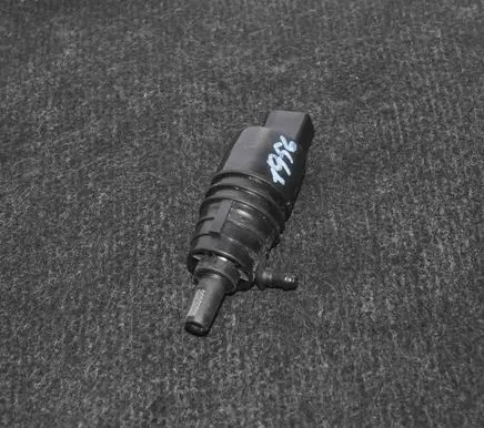 BMW 1 F20 F21 Windscreen/windshield washer pump 7310147