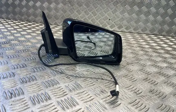 Mercedes-Benz A W176 Front door electric wing mirror 021047