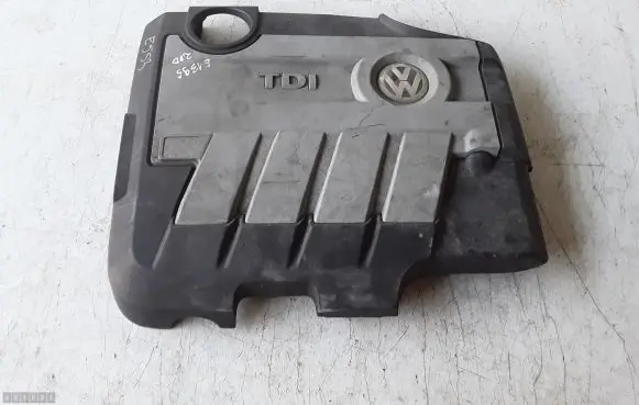 Volkswagen PASSAT CC Engine cover (trim) 031103925am