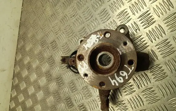 Dacia Sandero Front wheel hub 902R
