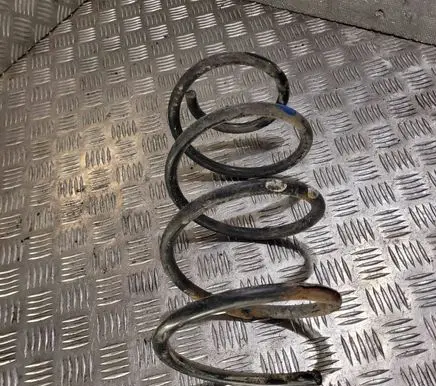 Toyota Avensis T250 Front coil spring